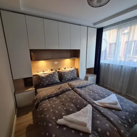 Modern And Cozy Flat In The Center דירה *