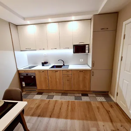 Modern And Cozy Flat In The Center וארנה