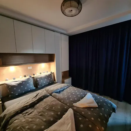 Modern And Cozy Flat In The Center וארנה