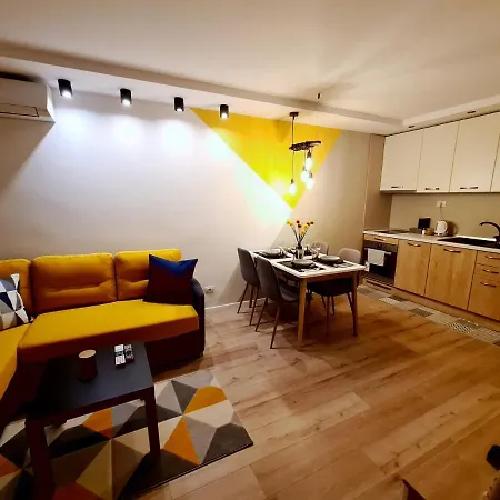 Modern And Cozy Flat In The Center וארנה