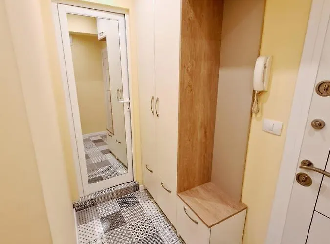 Apartment Modern And Cozy Flat In The Center Varna