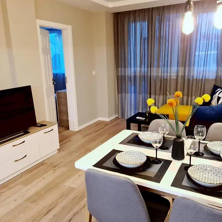 Modern And Cozy Flat In The Center * 바르나