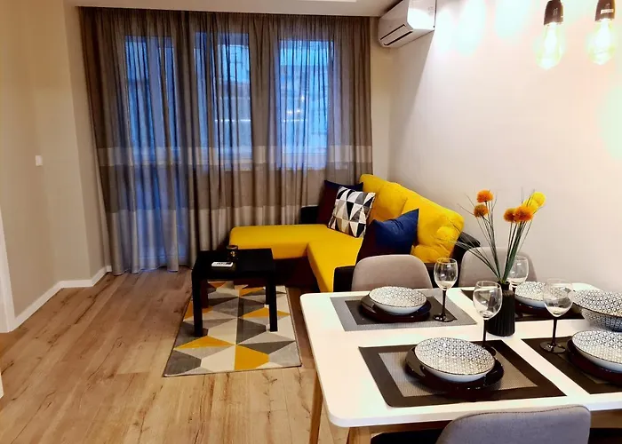 Modern And Cozy Flat In The Center Lejlighed